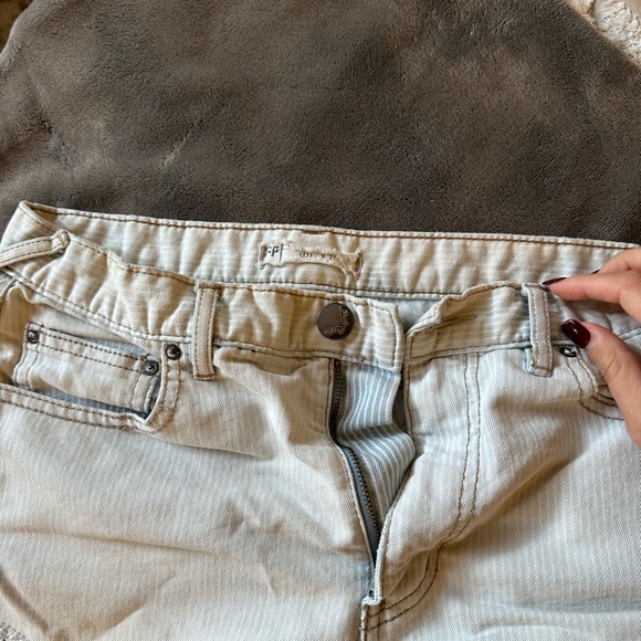 Free people classic lace jean shorts - size 27 - Picture 2 of 3